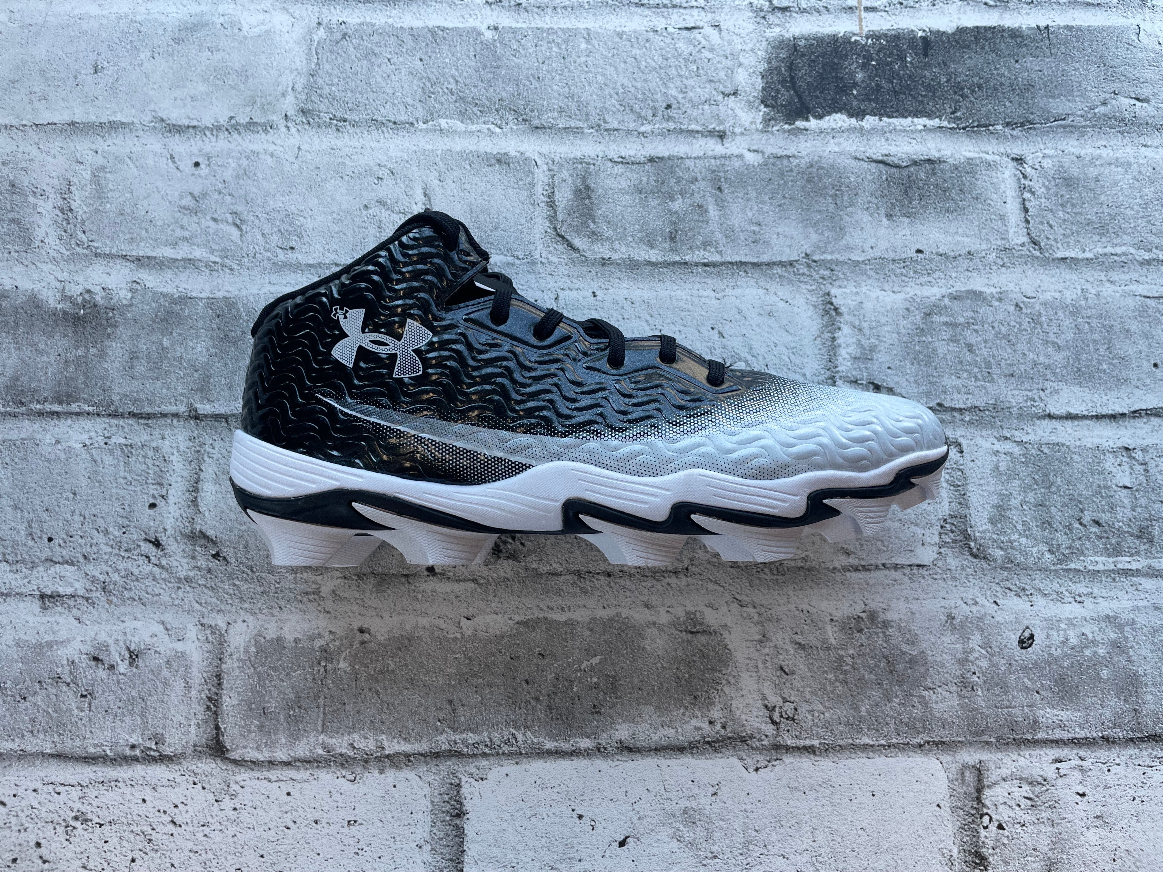 Football UA Spotlight Hammer Cleats