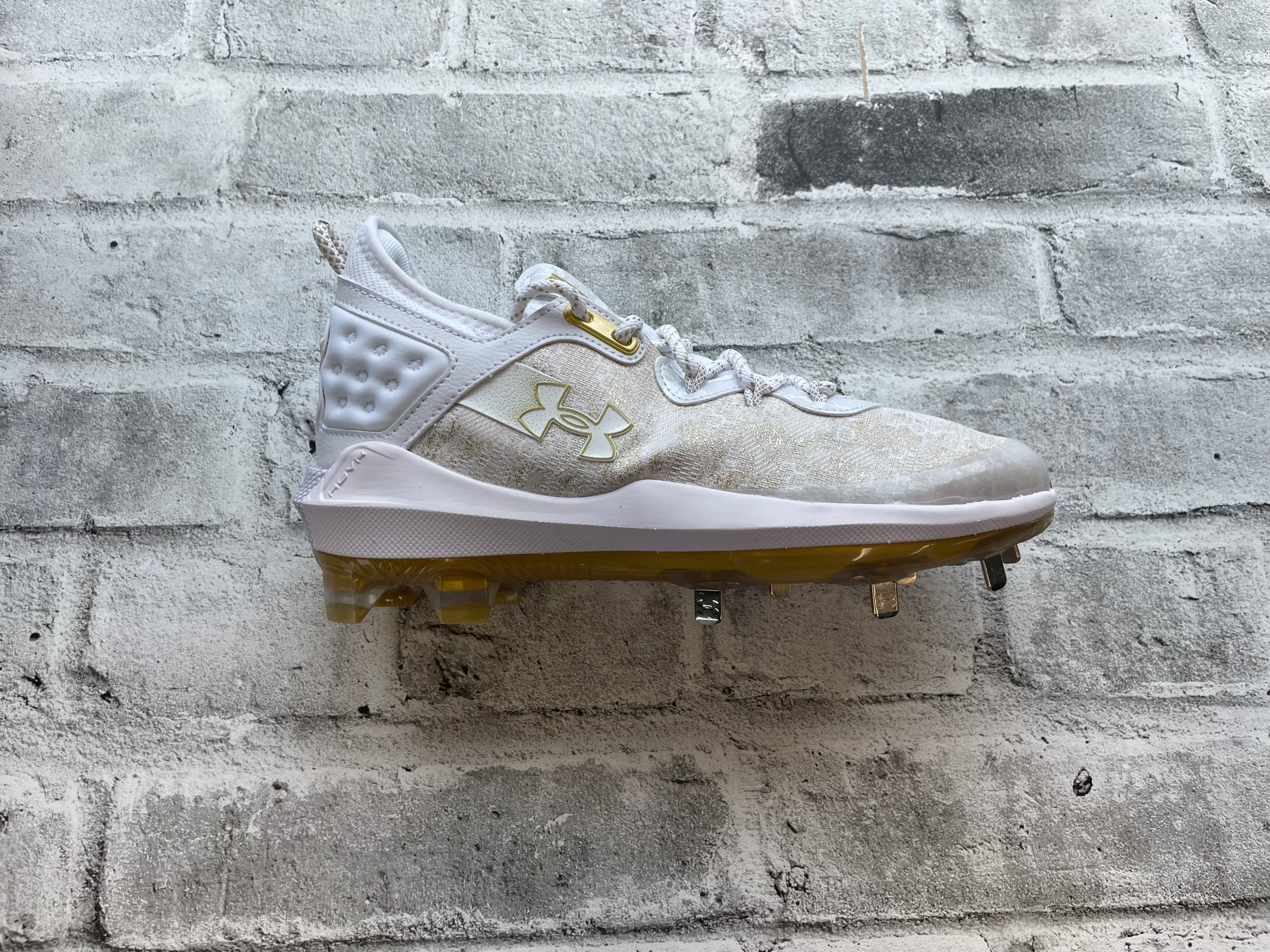 Baseball UA Harper 8 Low ST Cleats