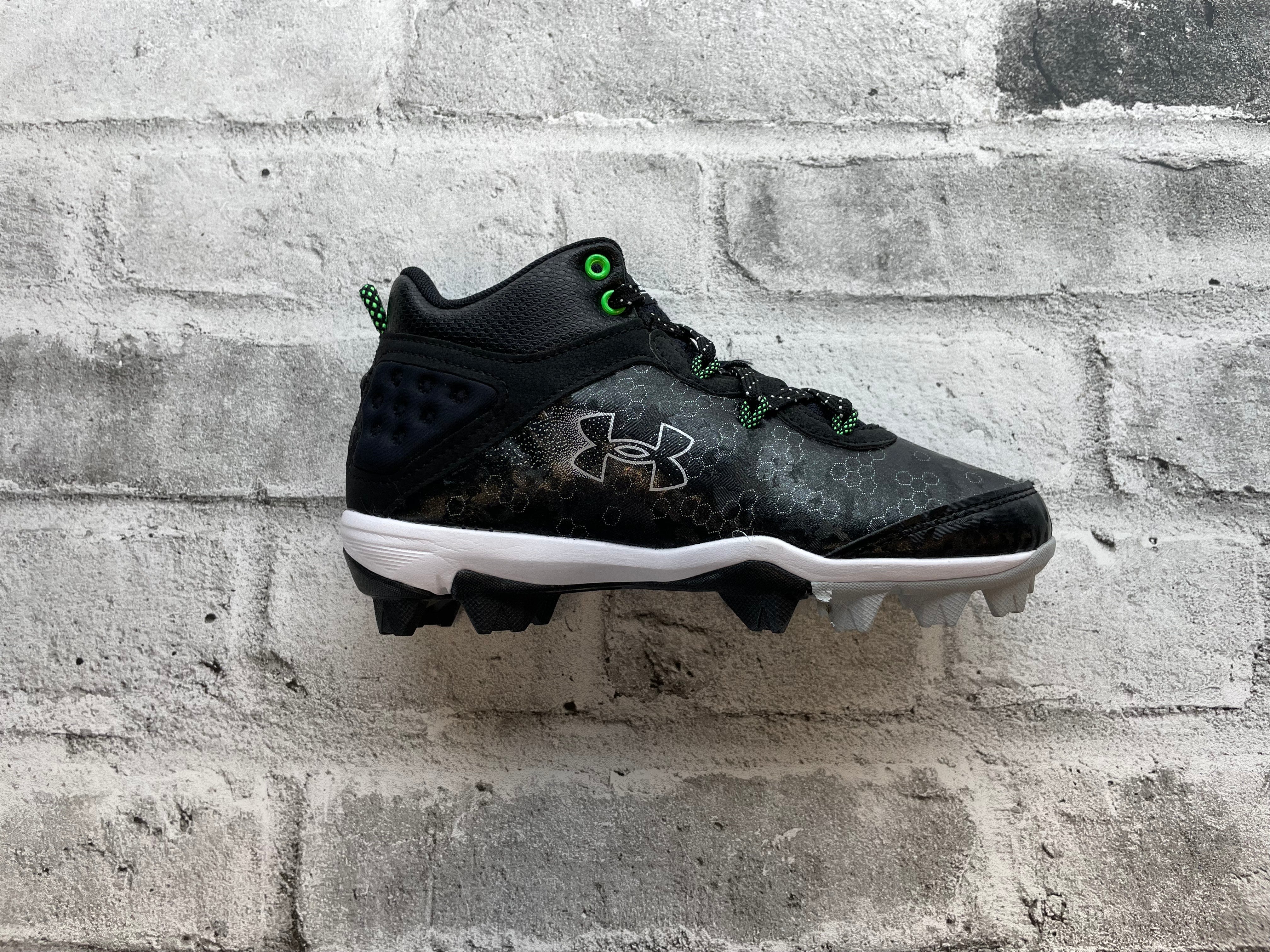 Baseball UA Harper 8 MID RM JR Cleats