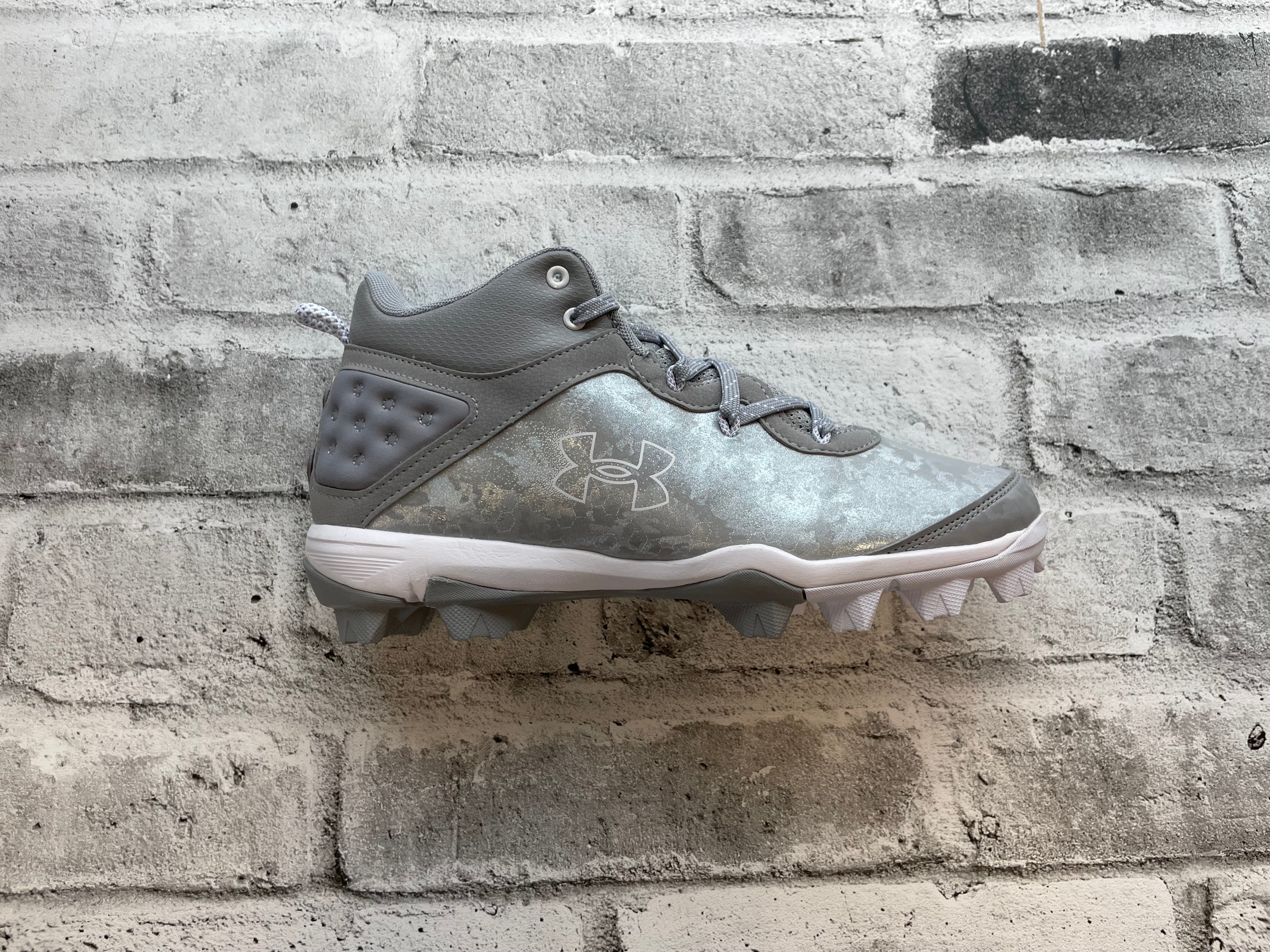 Baseball UA Harper 8 MID RM Cleats